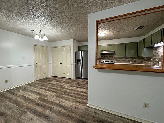 5th image of 11919 Averett Ct #19