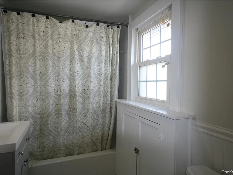 99 Centre Ave — Photo 12