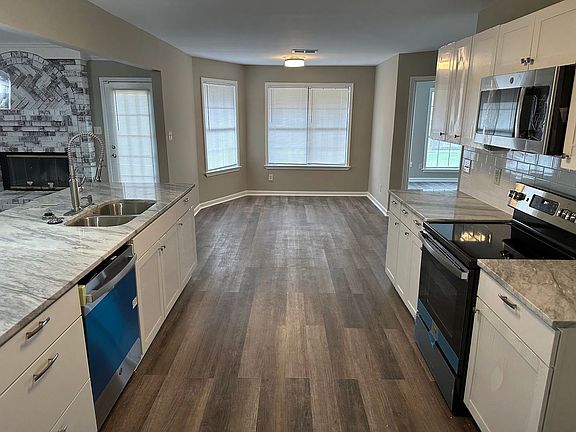5th image of 8218 Clinton Way Cv