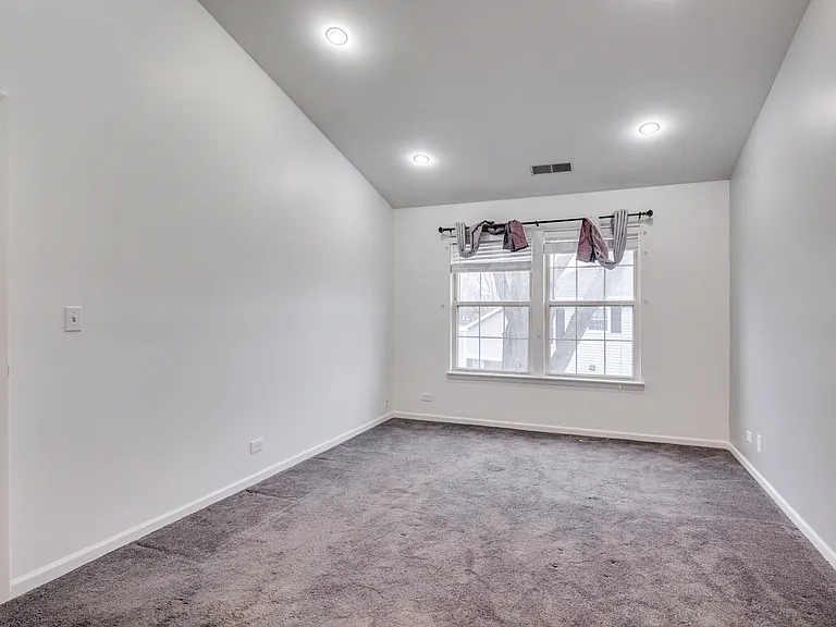 1829 Quaker Hollow Ln #1829 — Photo 11
