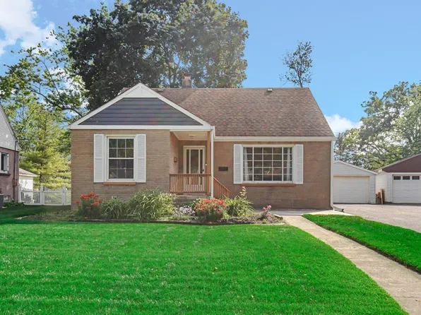109 Beverly Blvd, Hobart, IN 46342