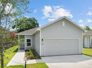 1105 S Fenner Ave, Cleveland, TX 77327