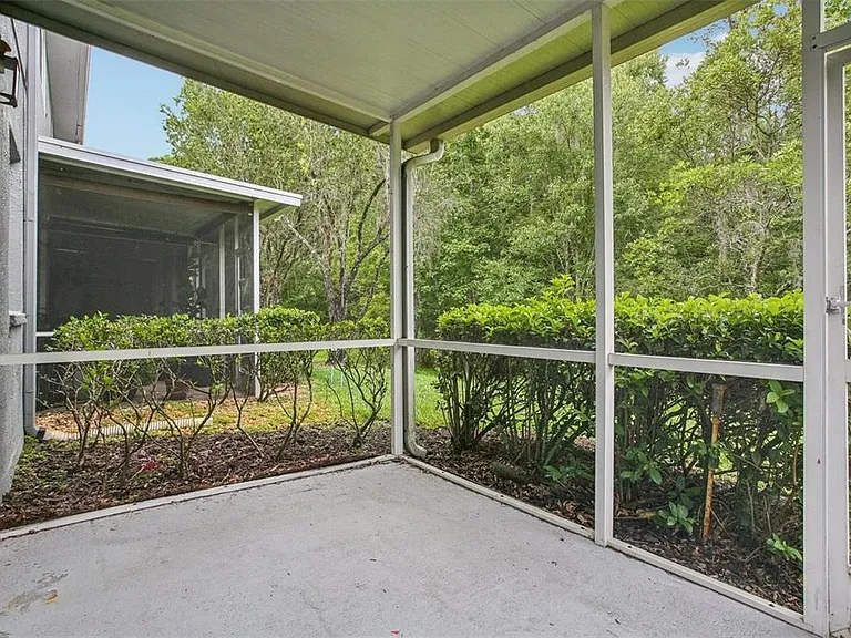18181 Paradise Point Dr — Photo 33