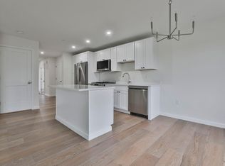 73 Crestview Way, Raymond, NH 03077