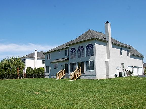2nd image of 125 Trotter Dr W