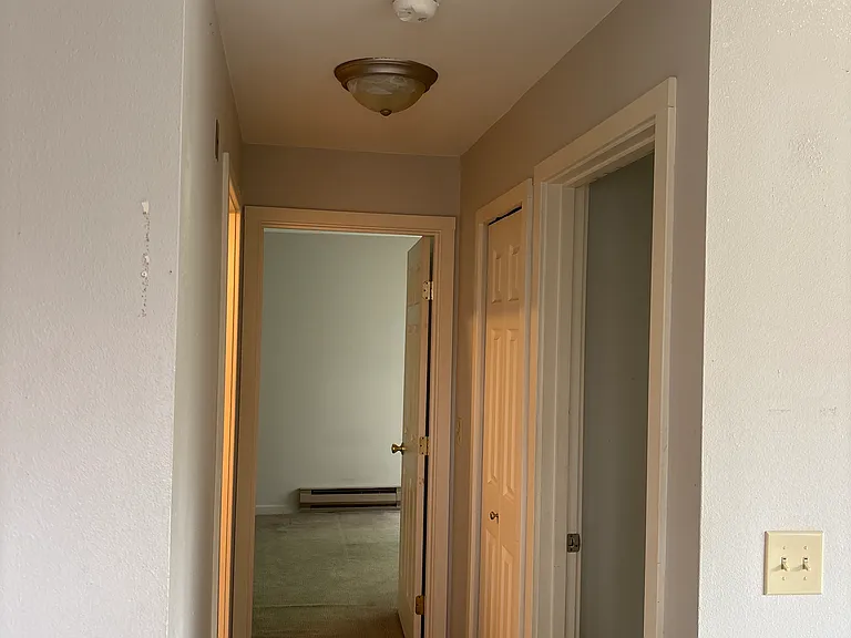 6410 8th Ave NE #301 — Photo 2