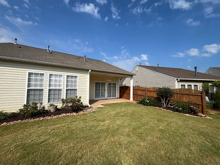 108 Saint James Place Dr — Photo 12