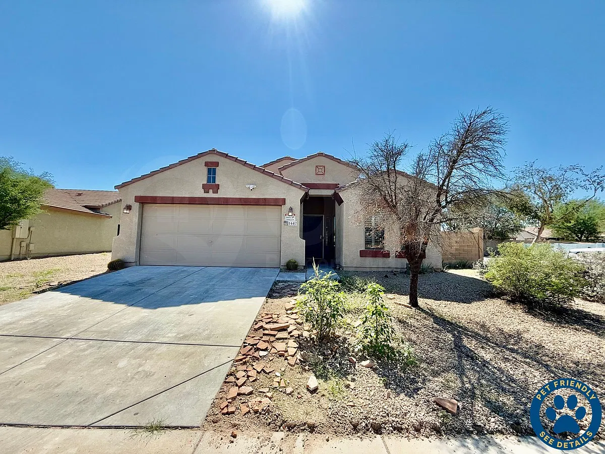 3 bed, 2.0 bath, 1619 sqft, $2,195 — Photo 1