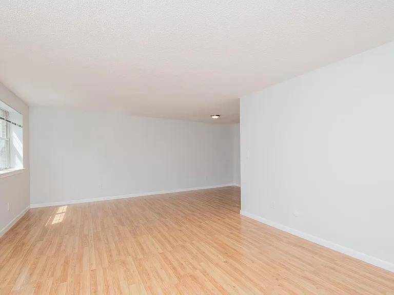 162 Summer St — Photo 3