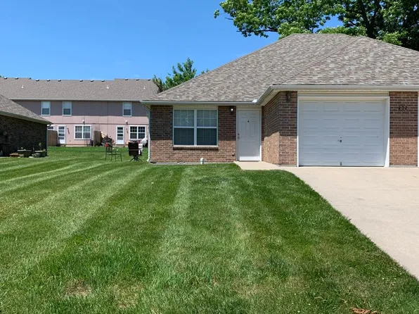 202 Blackjack Ave, Lone Jack, MO 64070