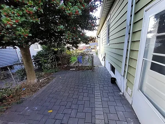 125 Berwood Ave — Photo 21
