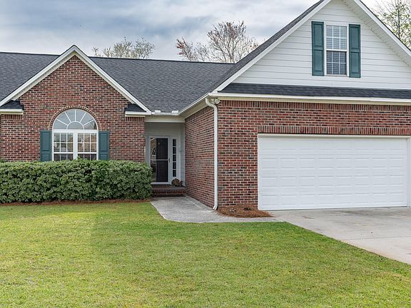 4th image of 1004 Mandevilla Court