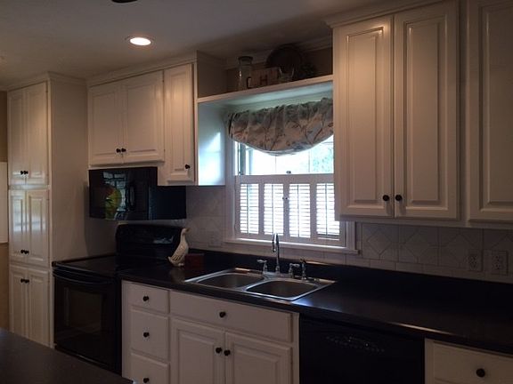5th image of 934 Standish Pl N