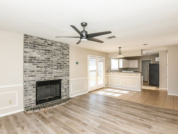 4th image of 4925 Flat Creek Dr