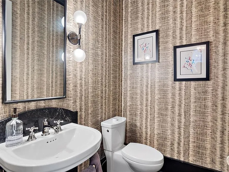 91 Park Cir NE — Photo 57