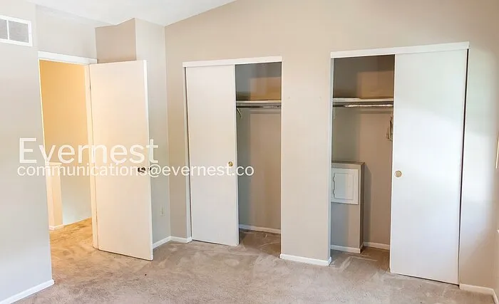 1268 Michigan Ave — Photo 24