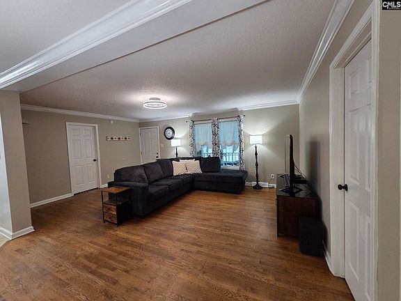 3rd image of 6334 Griffin Rd
