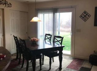 5009 Grimm Dr, Lockbourne, OH 43137