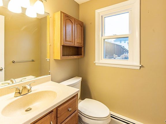 2nd image of 4895 Canterbury Dr