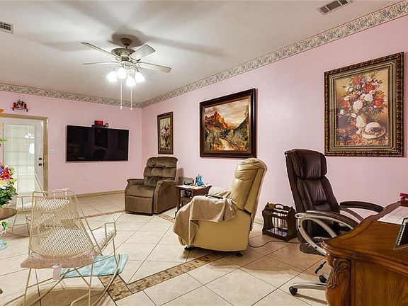 3rd image of 1507 N Popotillo Ave