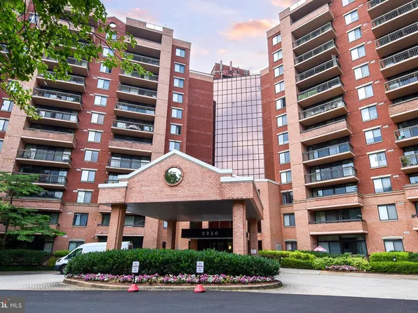 2230 George C Marshall Dr APT 621, Falls Church, VA 22043