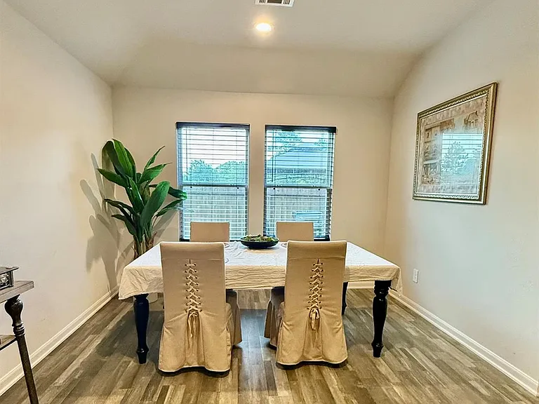 302 Del Monte Dr — Photo 18
