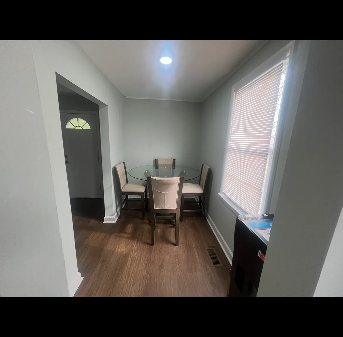 3 bed, 2546 sqft, $2,100 — Photo 4