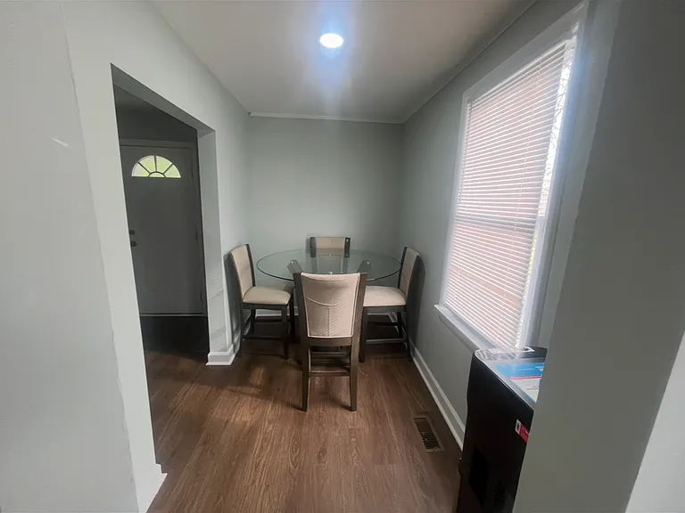 2774 McKann Ave — Photo 4
