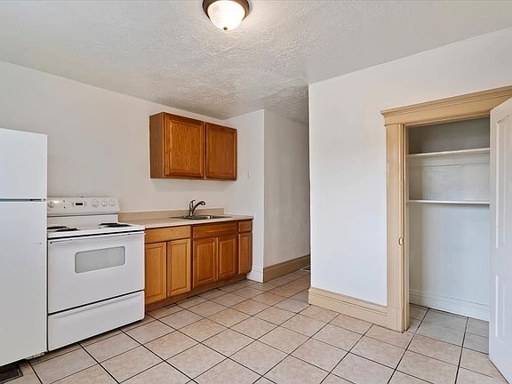 5th image of 2557 Adams Ave APT 2
