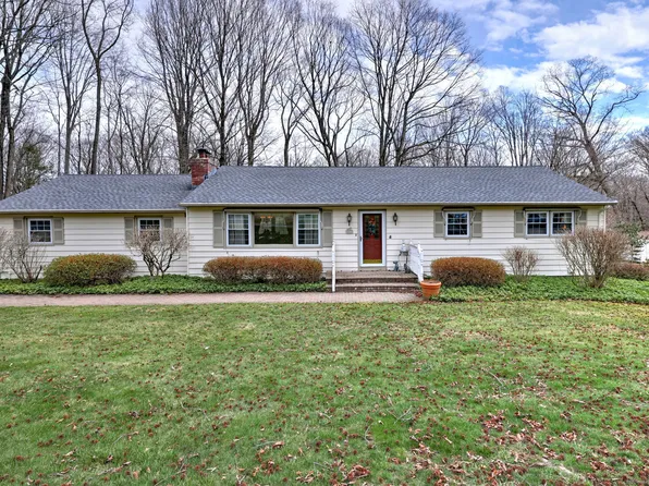 813 Riverside Drive, Orange, CT 06477