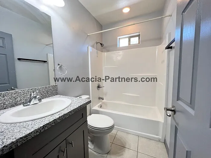 1421 N Belvedere Ave — Photo 12