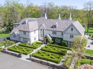 32 Vineyard Ln, Greenwich, CT 06831