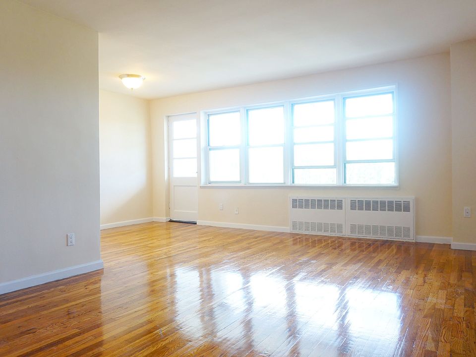 1st image of 14235 84th Dr APT 5D
