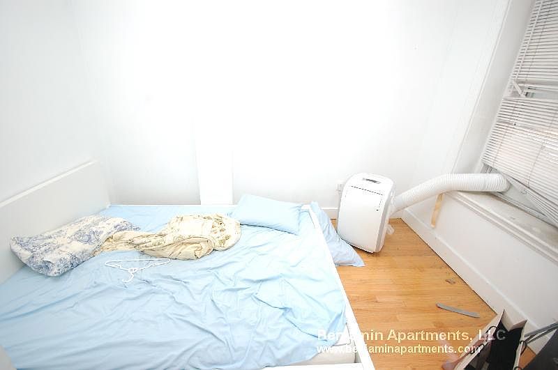 2nd image of 171 Hemenway St APT 6C