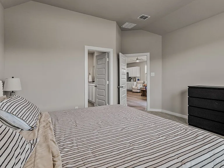 706 Melody Hill Dr — Photo 16