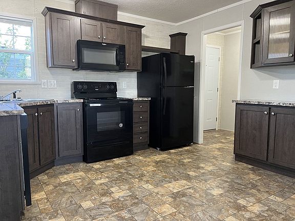 4th image of 4275 Hadleigh Dr