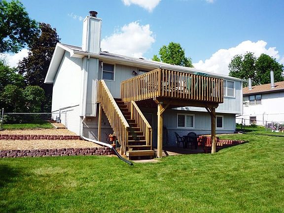 5th image of 6011 Skylark Ln