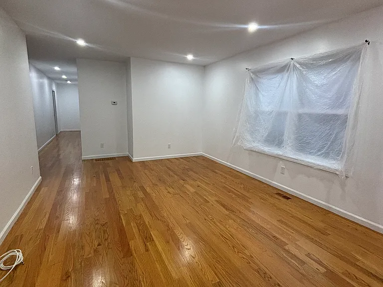 339 Harral Ave #1 — Photo 4