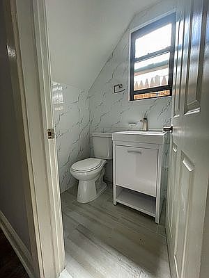 4th image of 220 Calyer St #1RH