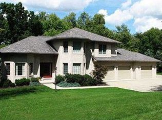 104 Blackthorn Dr, Butler, PA