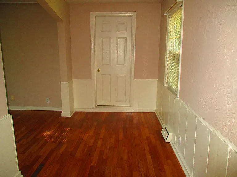 7523 Eby Ave — Photo 4