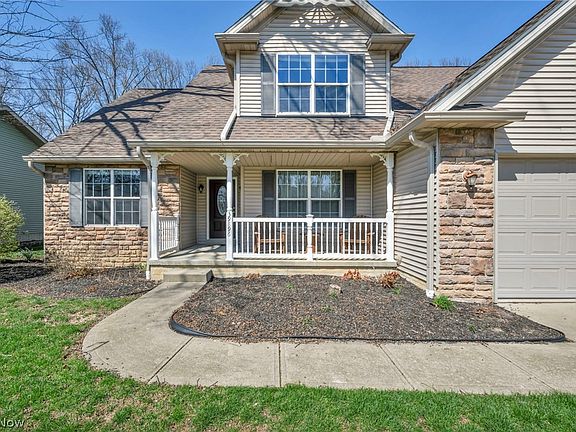 2nd image of 39896 Hope Ct