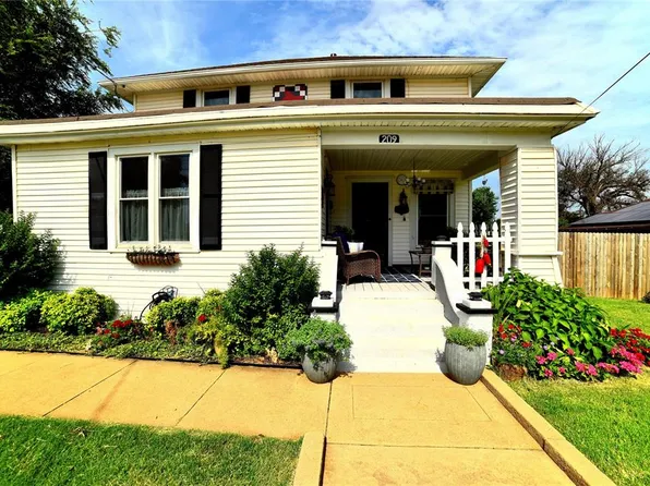 209 N Blaine Ave, Geary, OK 73040