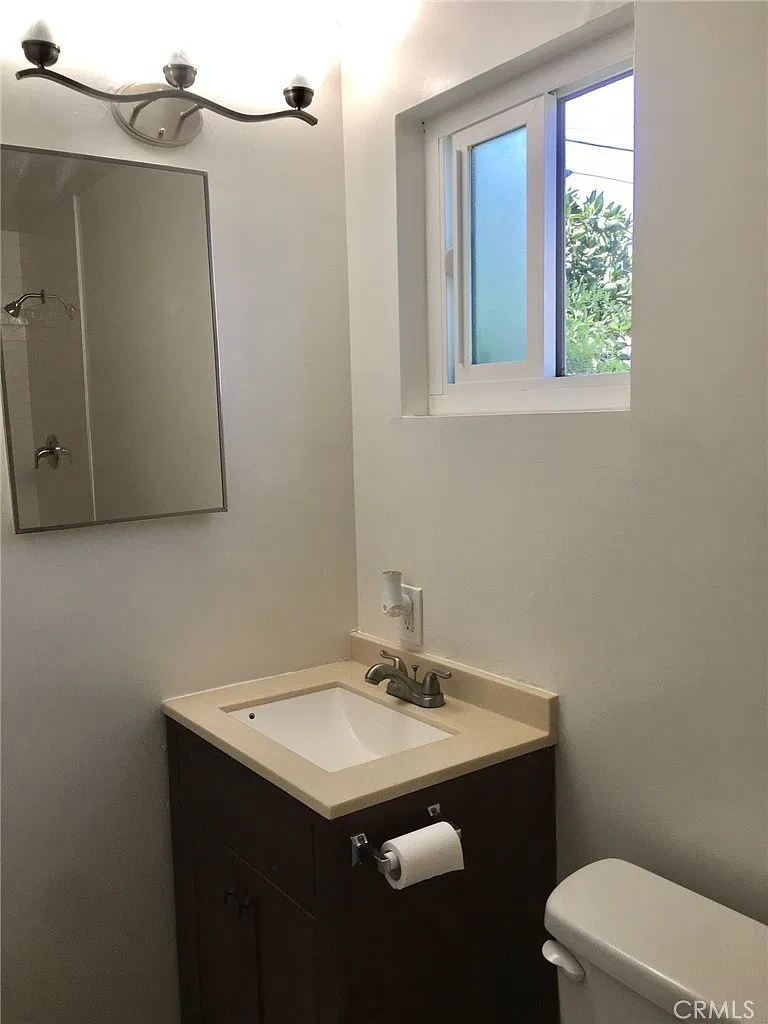 Studio, 1.5 bath, 400 sqft, $1,500 — Photo 4