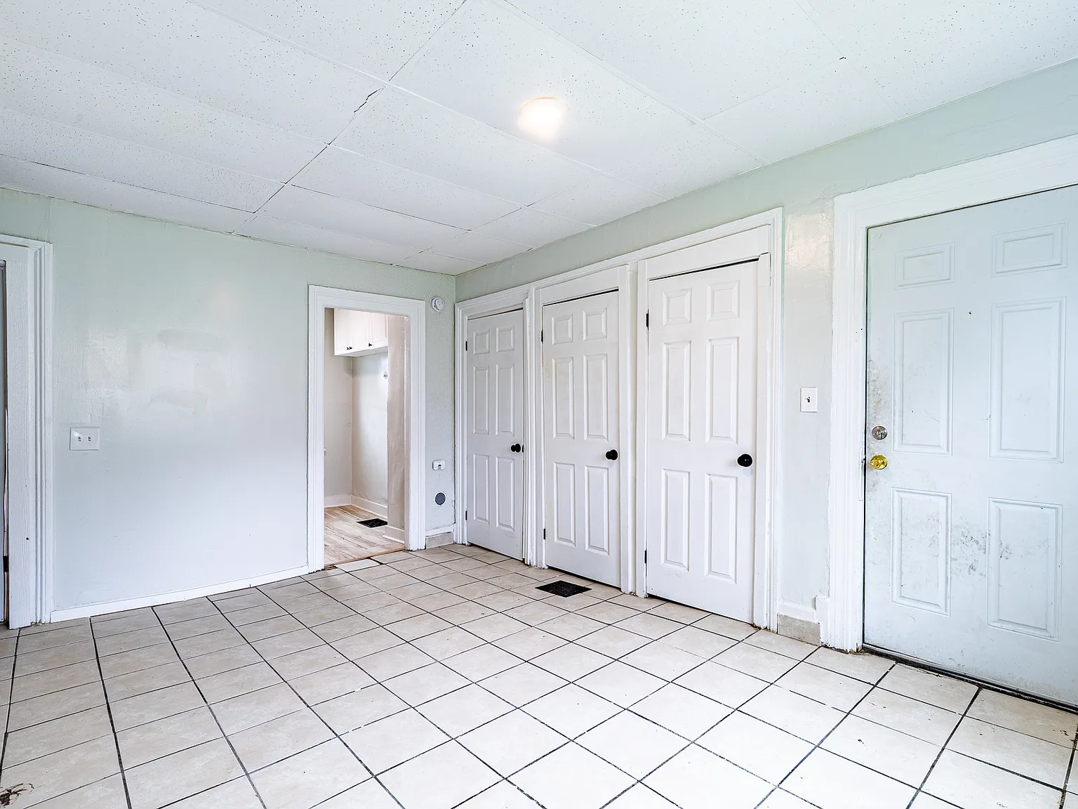 201 Parkway - 1 — Photo 3
