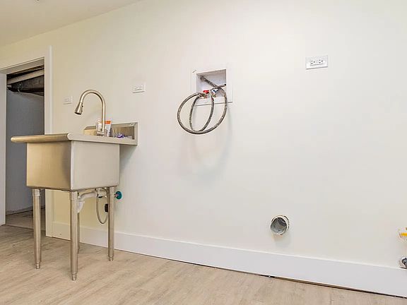2nd image of 2301 N Oakley Ave #1