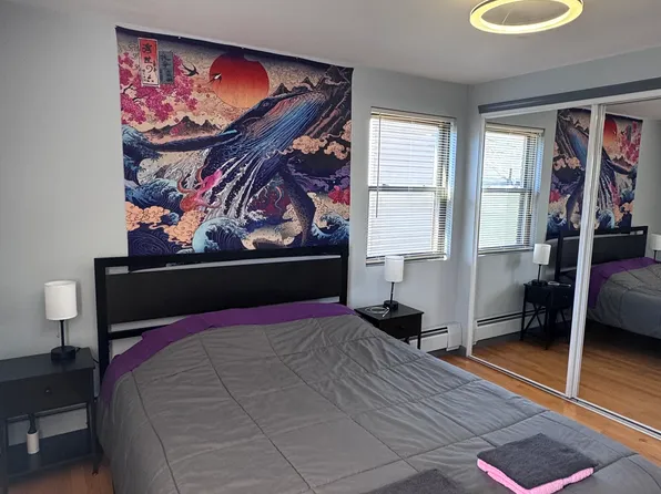 62 Spring St APT 2R, Cambridge, MA 02141