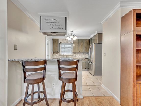 5th image of 4217 Johnstown Dr