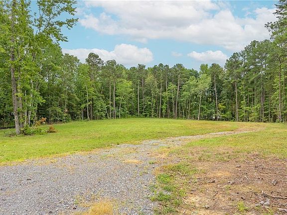 3rd image of 2194 Mountain Valley Dr