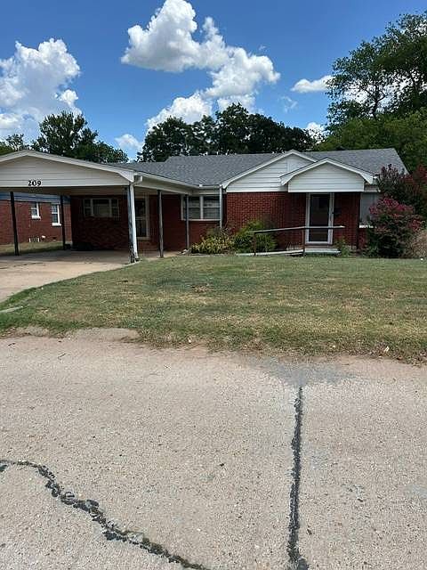 1st image of 209 Terrace Dr